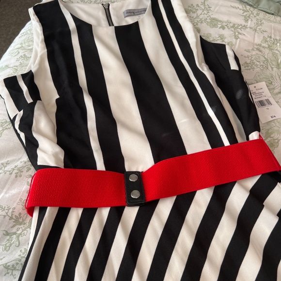 Womens dress - Picture 2 of 5